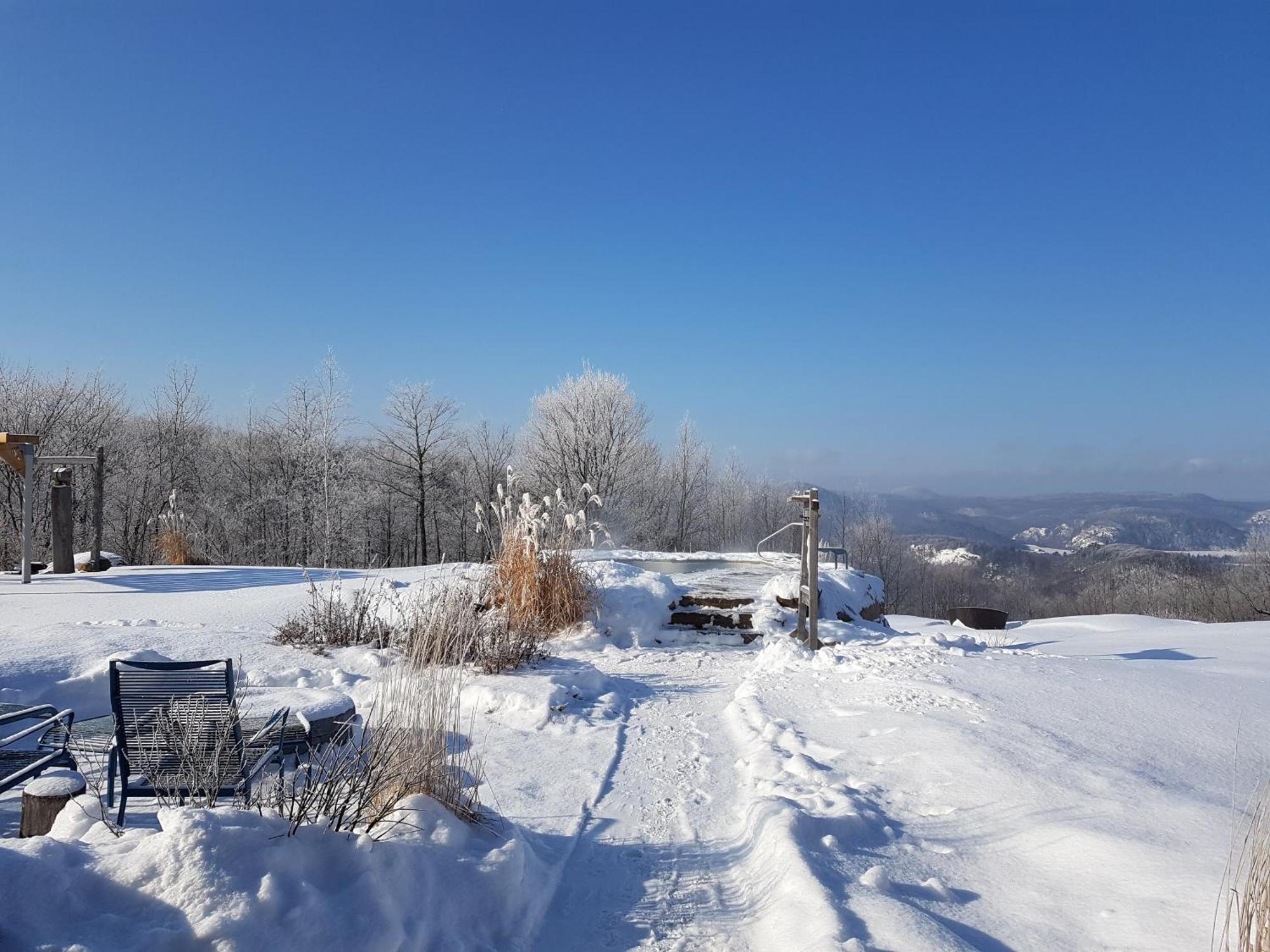 Eco Spa Highland Grenville-Sur-La-Rouge Buitenkant foto