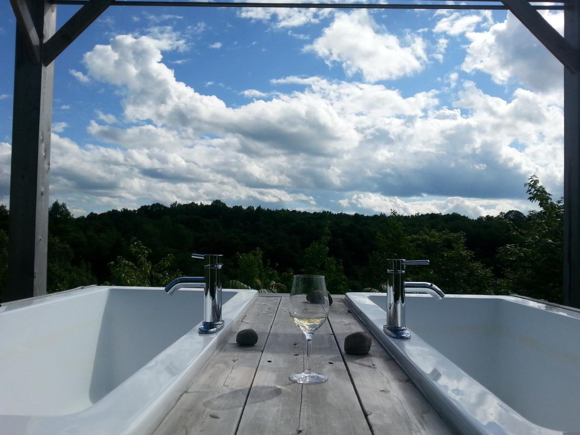Eco Spa Highland Grenville-Sur-La-Rouge Buitenkant foto