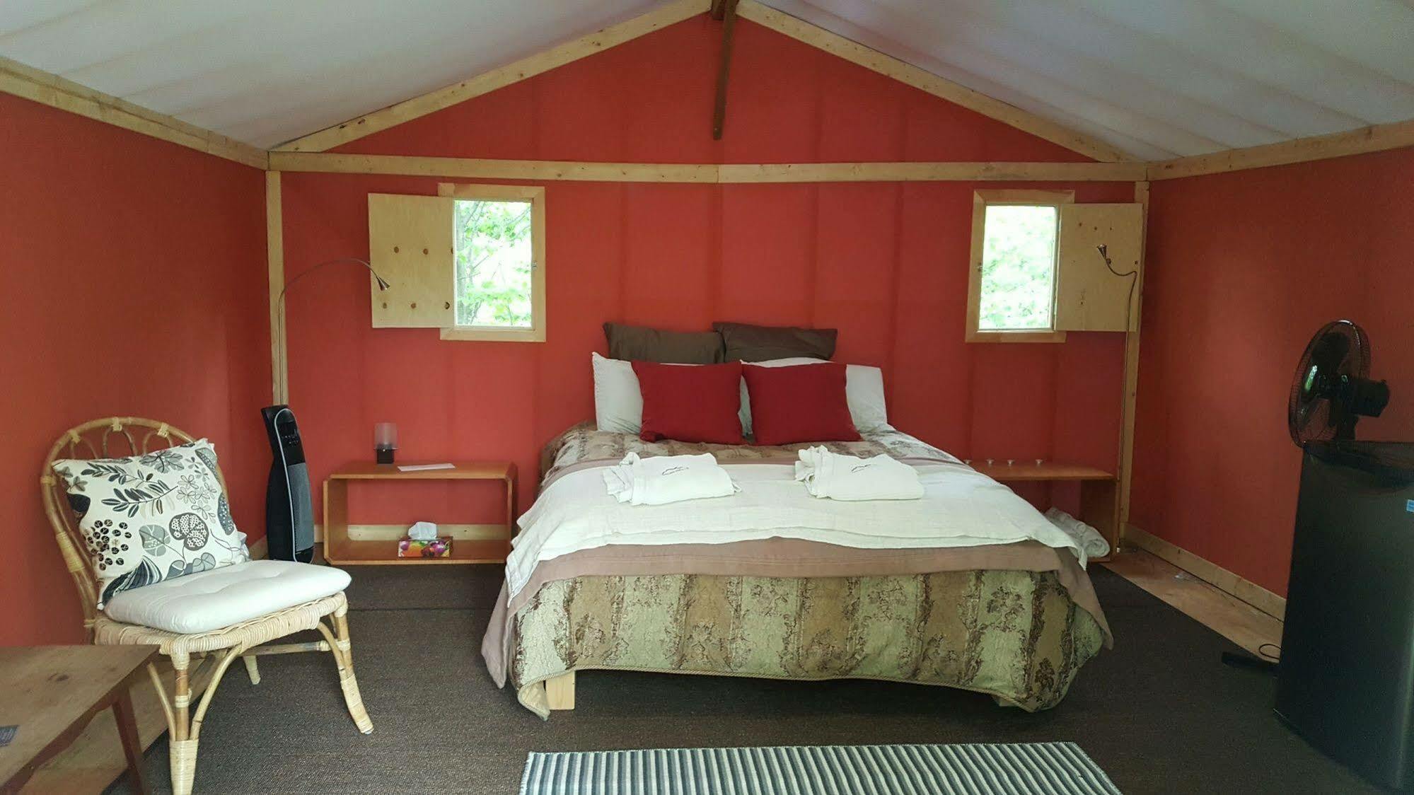 Eco Spa Highland Grenville-Sur-La-Rouge Buitenkant foto